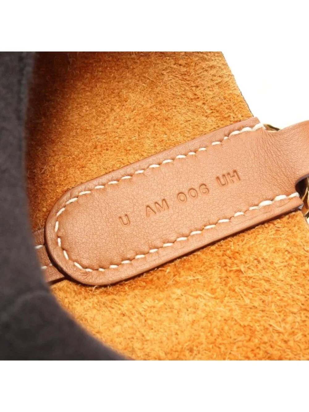 Hermes Handbag in the Loop 18 Gold
